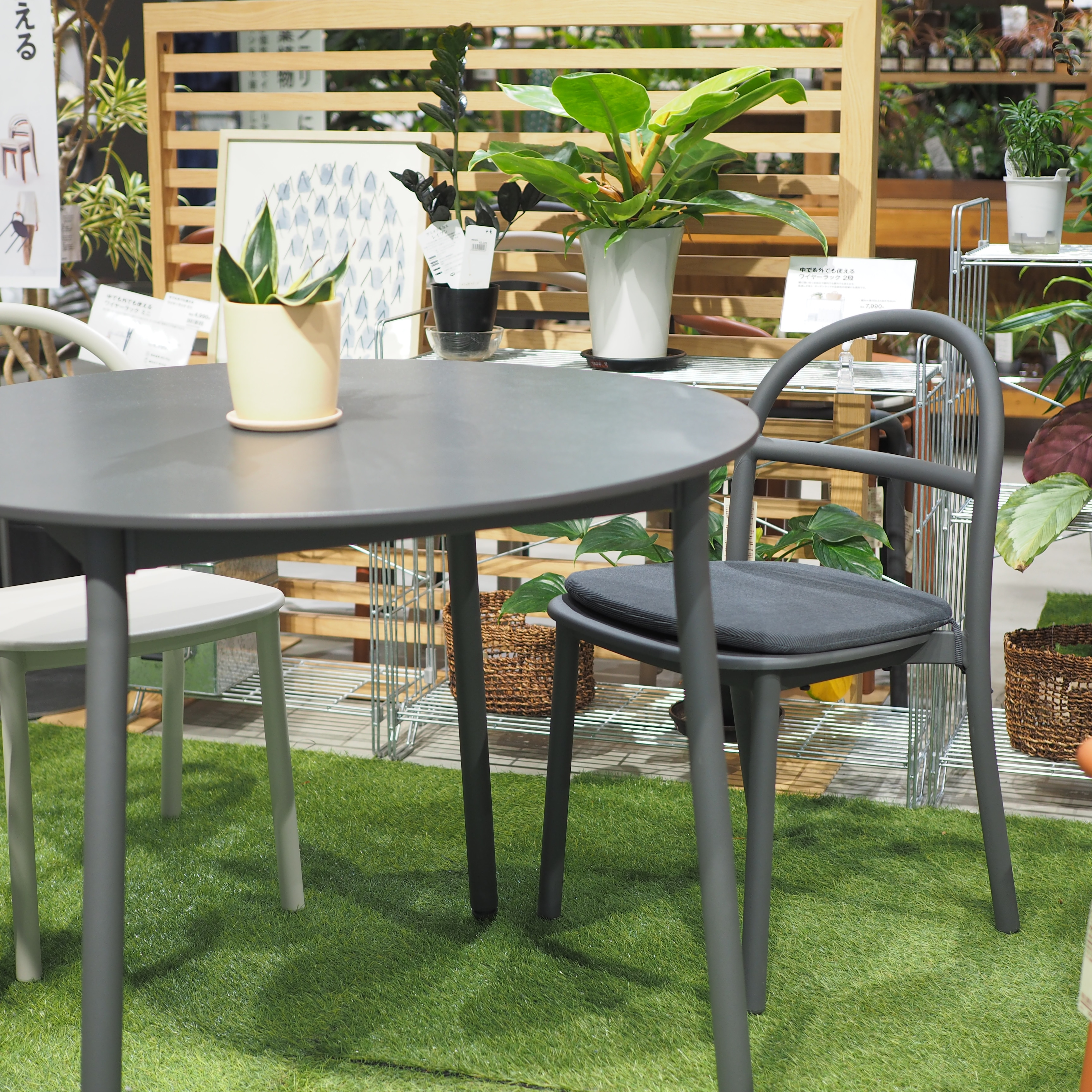 直江津】軽くて丈夫なアルミ家具｜中でも外でも使えるシリーズ｜ 無印良品